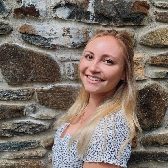 Meet your Posher, Hannah - Picture 1 of 1